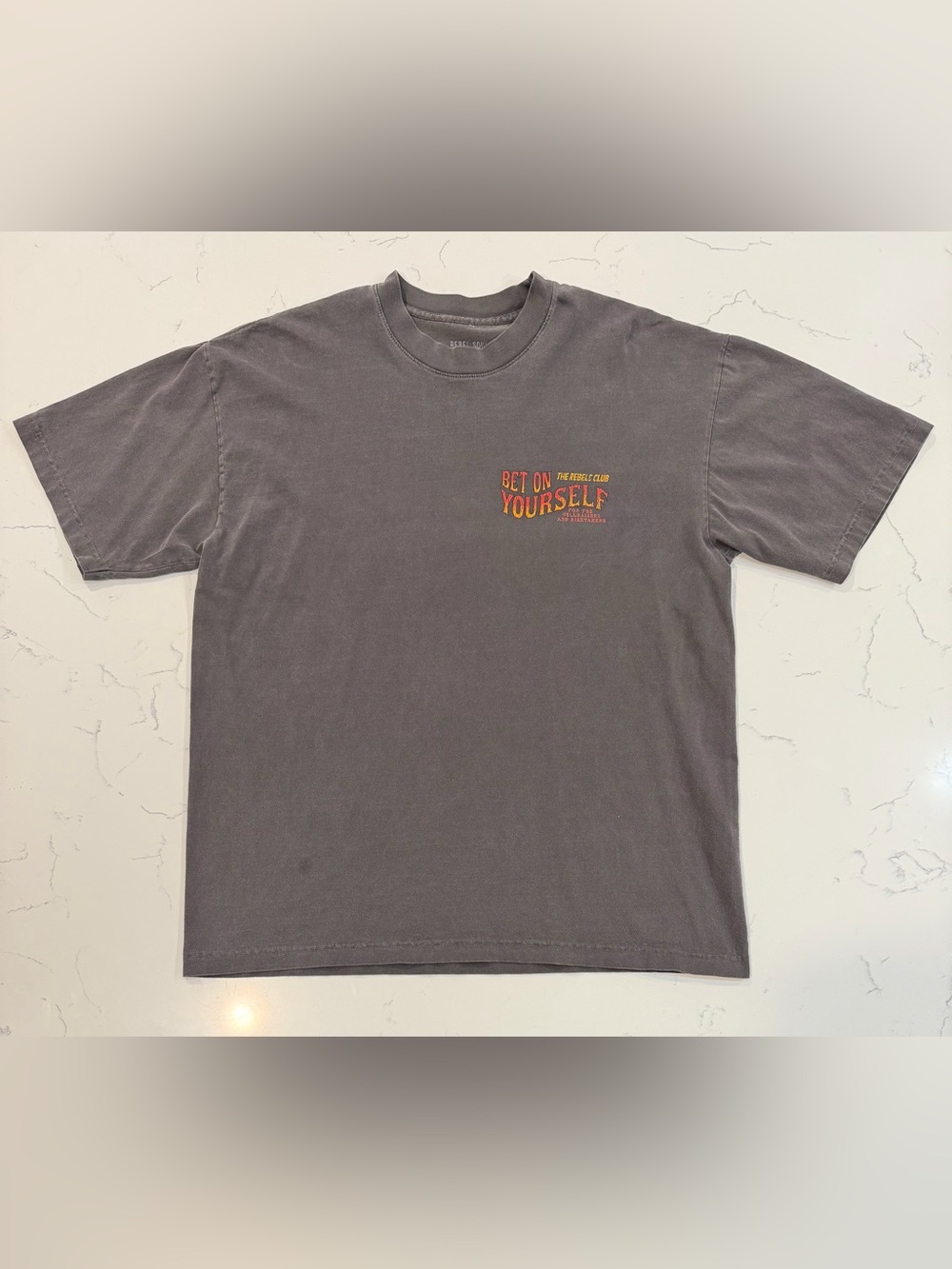 Rebel Soul Collective Bet On Yourself Graphic T-Shirt Women’s L Gray Oversized - Picture 3 of 9